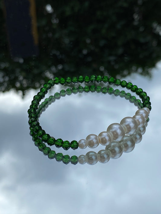 Bracelet, green glass beads, glass pearl